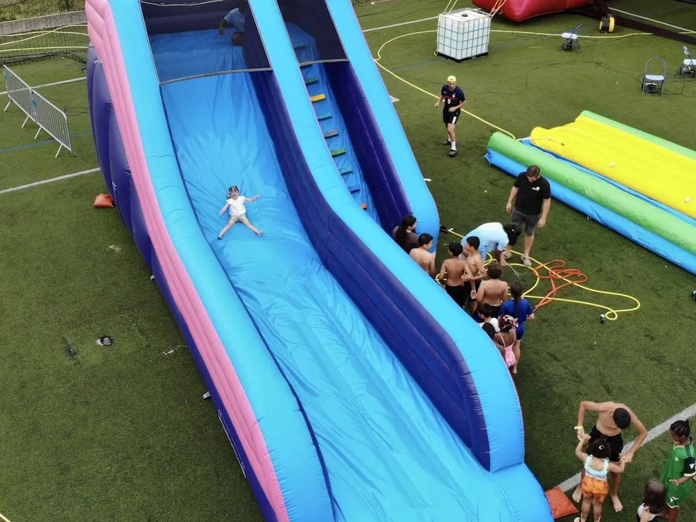 Aqua Slide – location jeux aquatiques en Île-de-France, France Gonflable