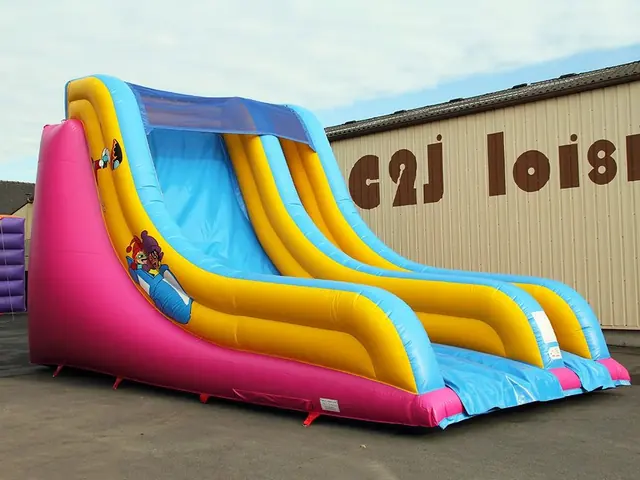 Dino Slide – location parcours et toboggans en Île-de-France