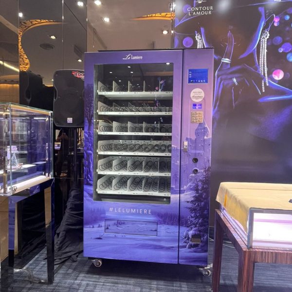 DISTRIBUTEUR AUTOMATIQUE